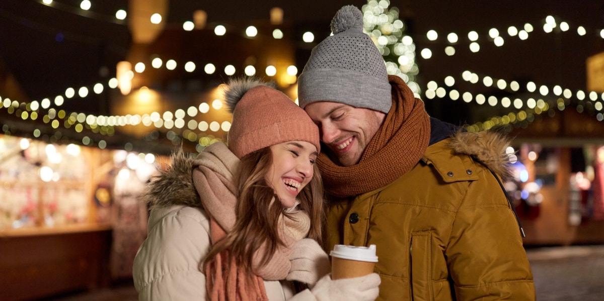 8 Awesome Holiday Date Ideas That Don't Suck 8 Awesome Holiday Date Ideas That Don't Suck