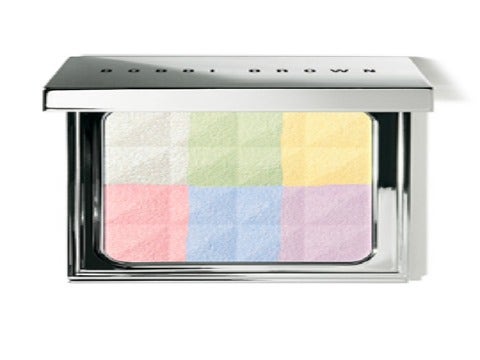 Bobby Brown Cosmetics Brightening Finishing Powder in Porcelain Pearl Bobby Brown Cosmetics Brightening Finishing Powder in Porcelain Pearl