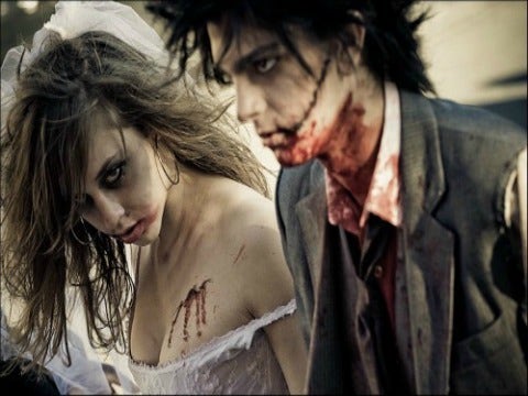 13 Frighteningly Brilliant Horror-Themed Weddings