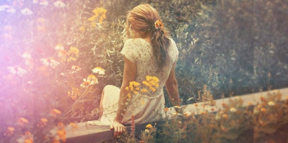 Sad woman how to deal with heartbreak zodiac astrological sign Sad woman how to deal with heartbreak zodiac astrological sign