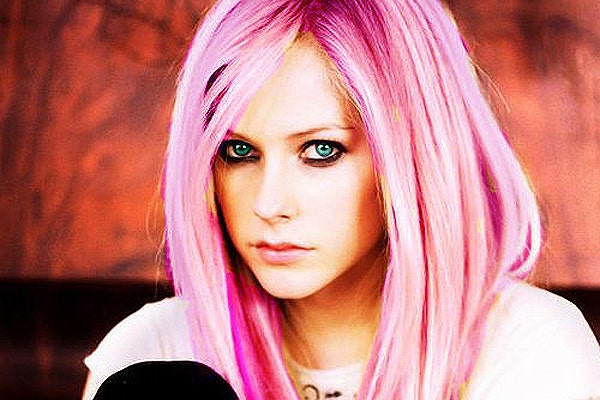 avril lavigne pink hair