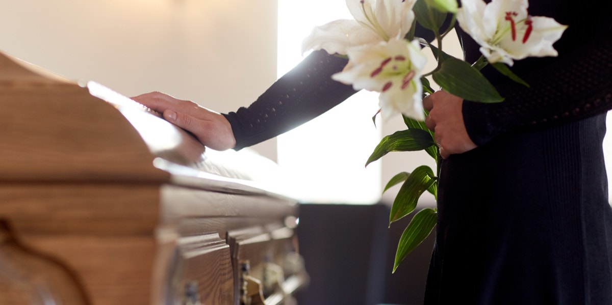 10-Step How-To Guide For Making Funeral Arrangements