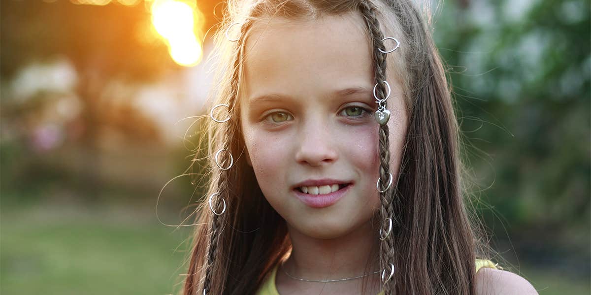 11 Questions That Teach Kids To Be Happy smiling little girl