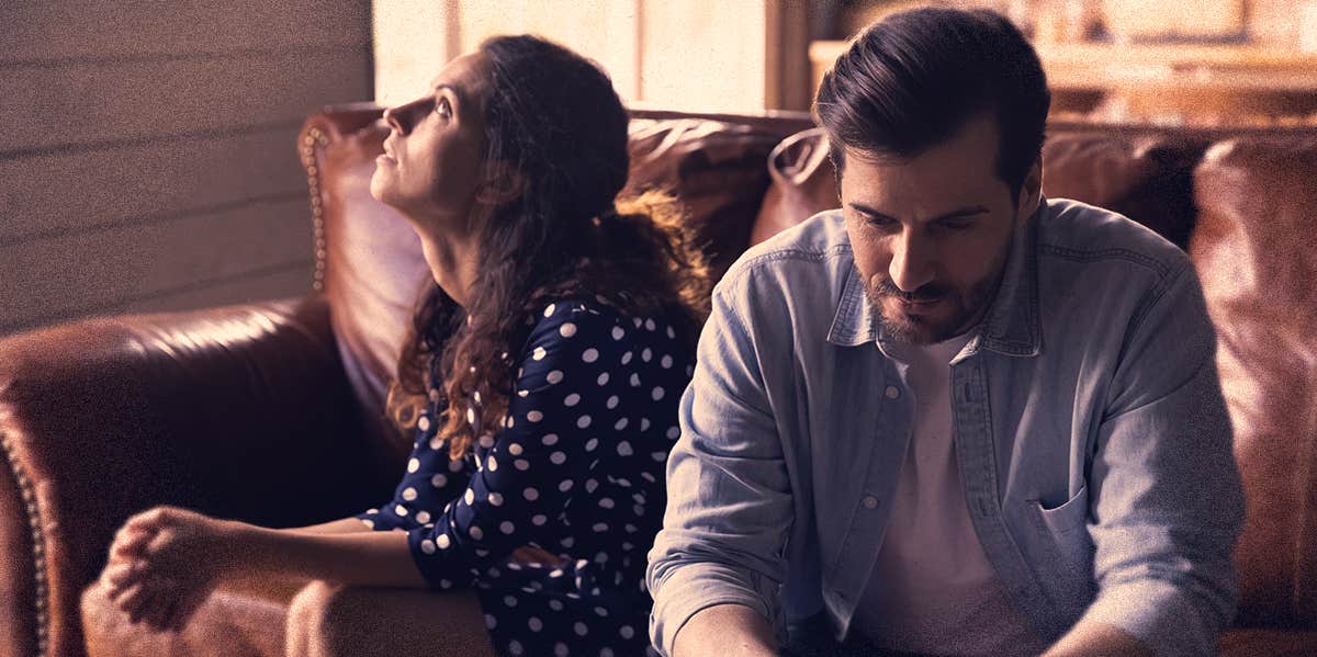 14 Signs Your Relationship Is Dead In The Water couple looking sad