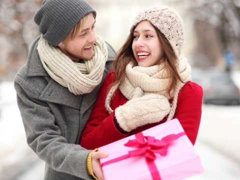 What To Get Your Boyfriend For Christmas: How Much To Spend?