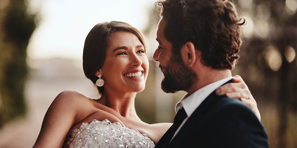 The 2 Types Of Marriage That Make Women Happiest couple getting married
