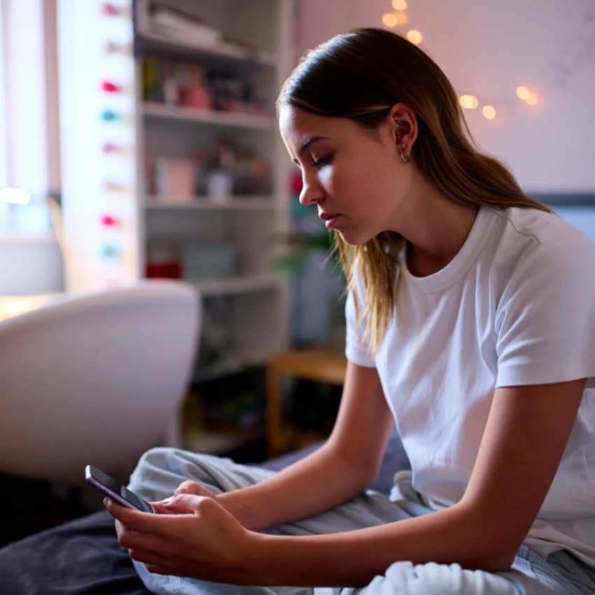 Teenager addicted to cell phone