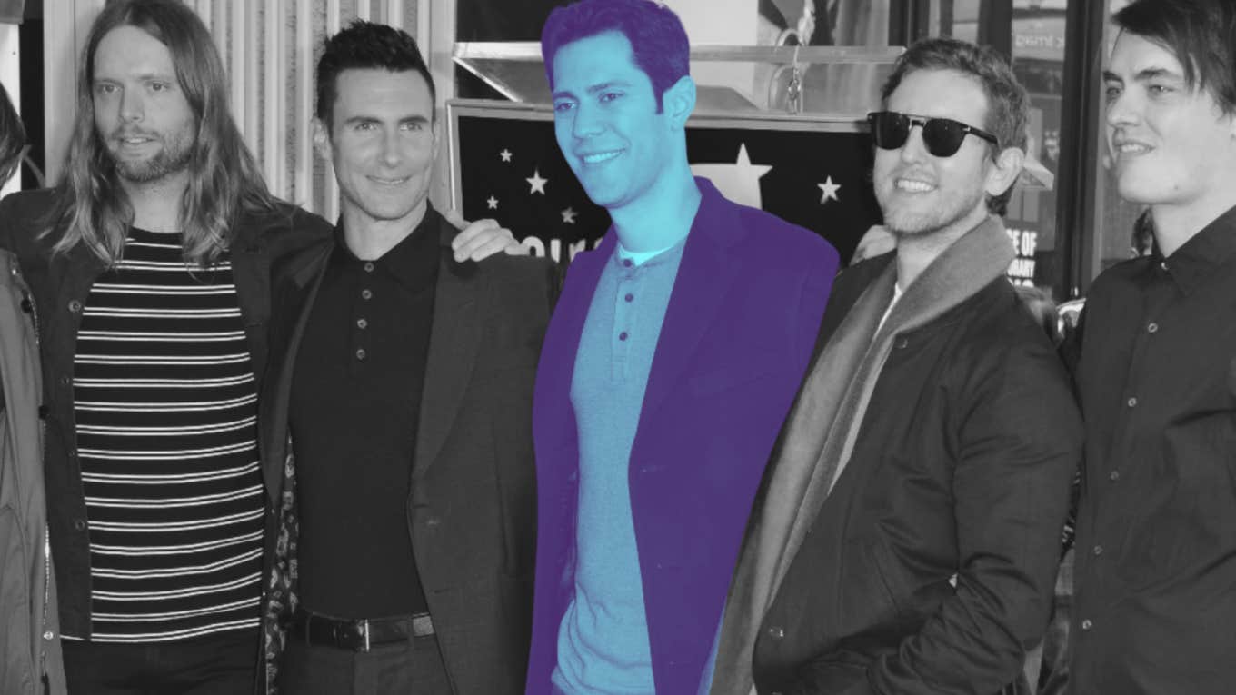 Members of Maroon 5, Ryan Dusick isolated with a secret, colored blue to represent depression 