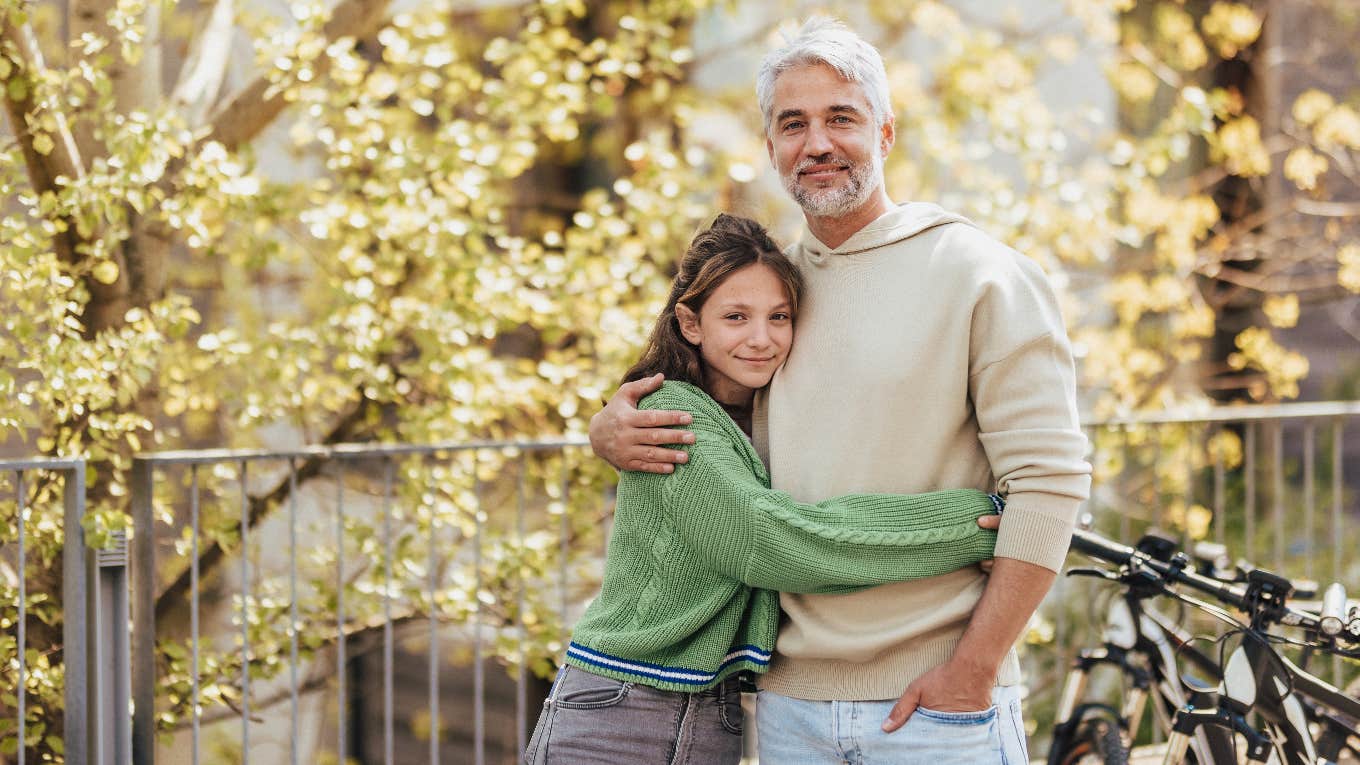 A Father Showed His Teen Daughter How To Be Comfortable With Her Body Using A Simple Trick father and teen daughter body image