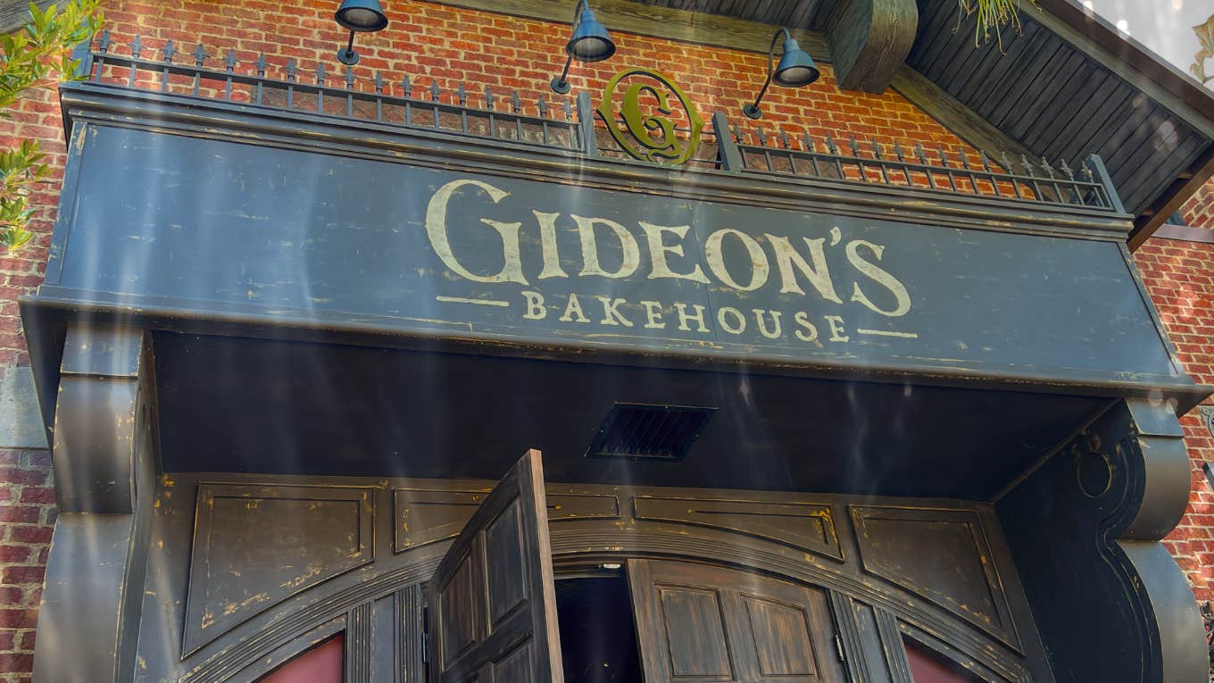 Gideon's Bakehouse storefront. 
