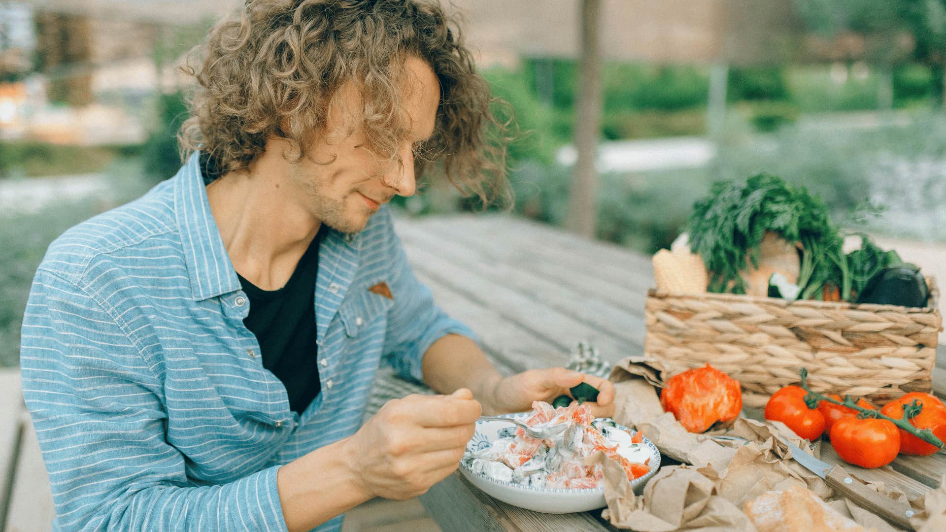 man eating healthy food