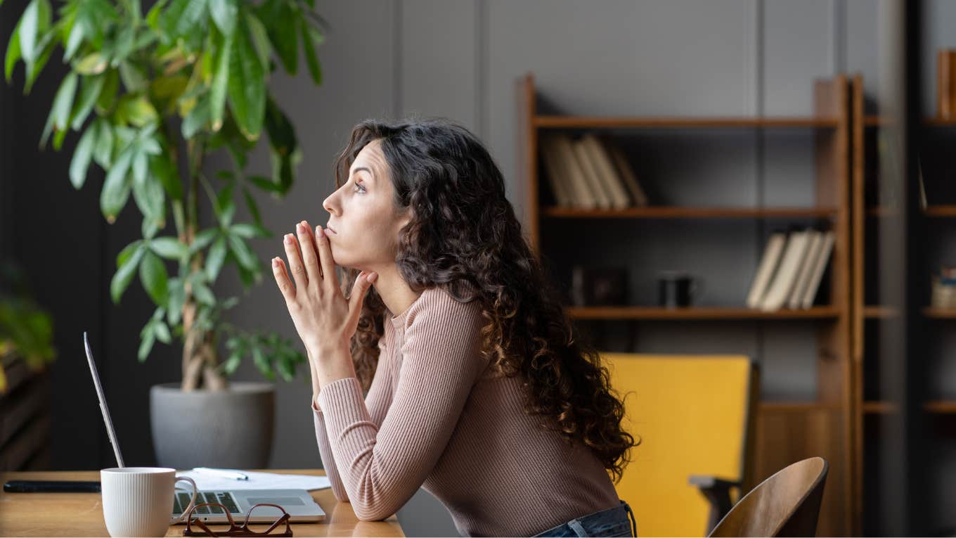 Remote Worker Wants To Quit Her Job Because She Thinks She’s Legitimately Allergic To Meetings frustrated woman at computer