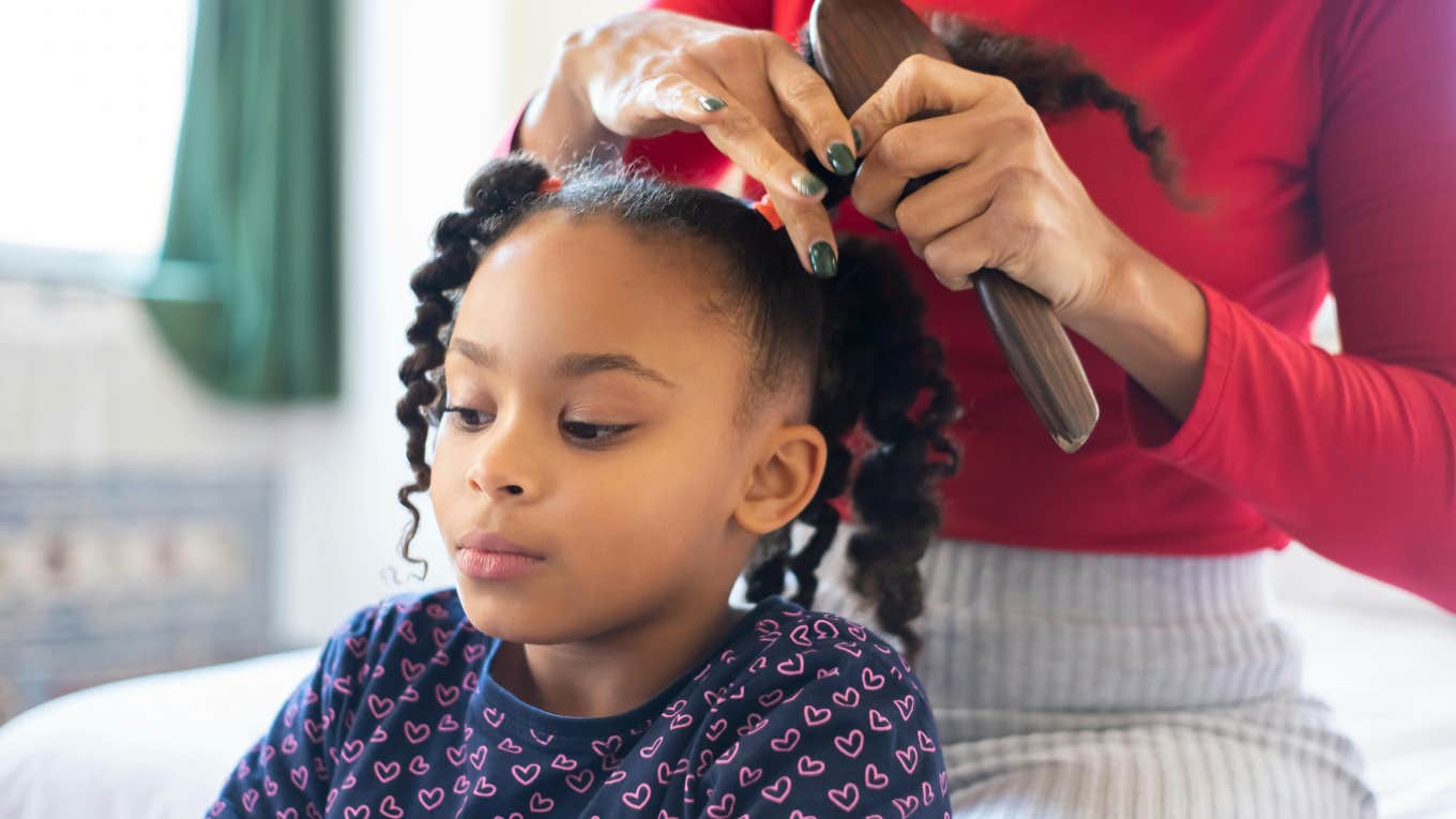 Dad Brings Daughter Off At Daycare Early So Her Teacher Can Do Her Hair woman doing little girl's hair