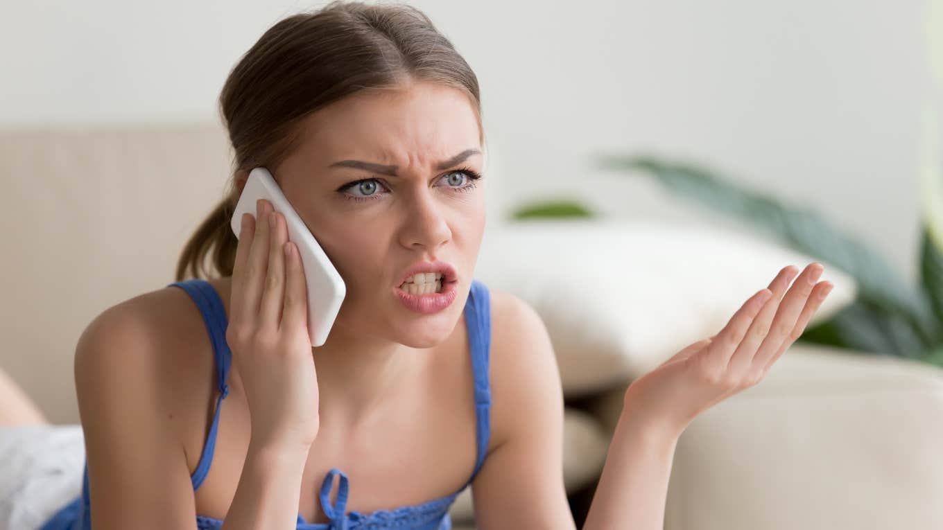 Teen Called The Cops On Her Mom For Taking Phone Away teen calling the cops on her mom