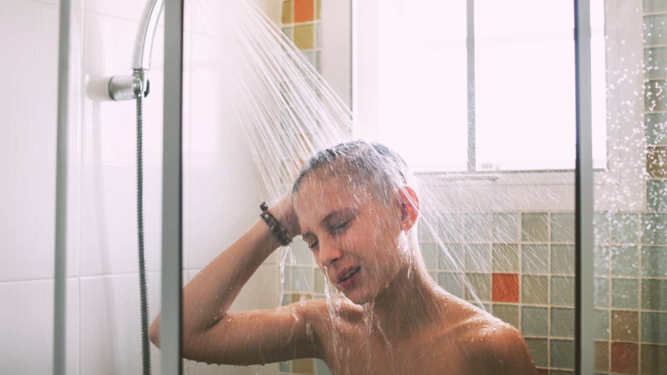 Mom Begs Son To Shower After He Refuses To Do So For Ten Days Since He's Pheromone Maxxing teenage boy showering