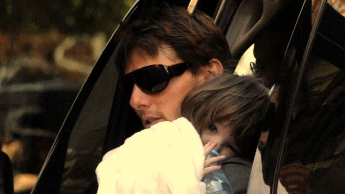 Suri Cruise Changes Her Last Name After Not Seeing Her Father For Over A Decade suri cruise, tom cruise