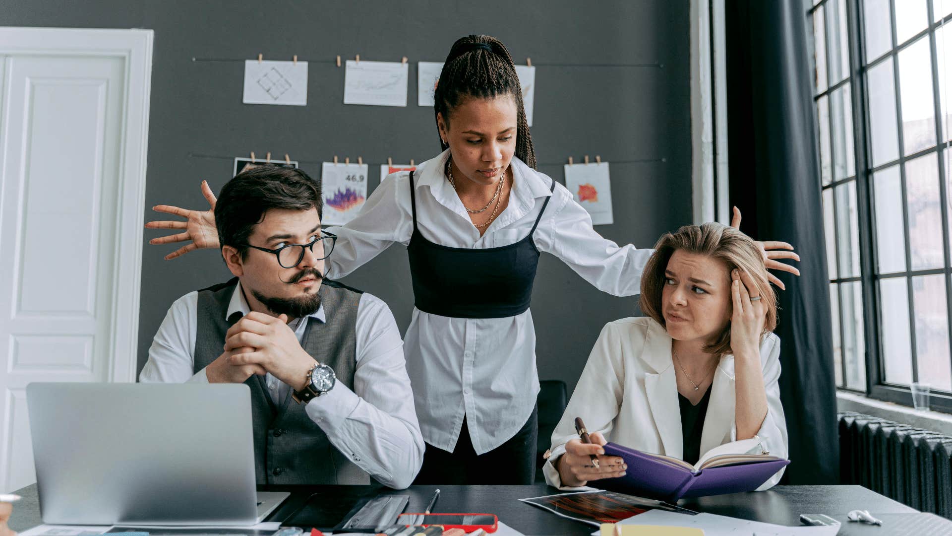 boss influencing employees
