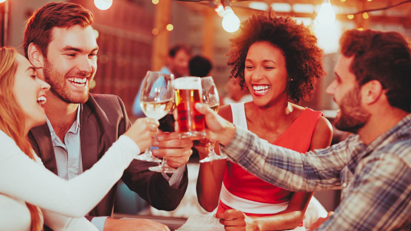 Couple Cringes When They Realize How Much Their Friends Left As A Tip For Their Restaurant Server couple, double date, tip