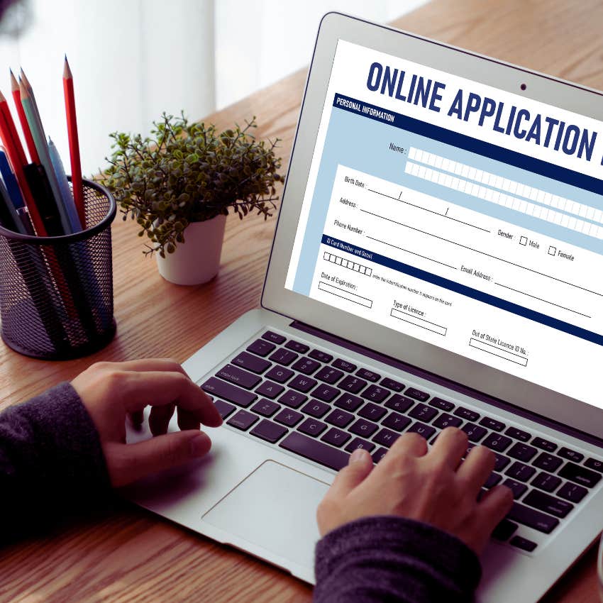 filling out college application online
