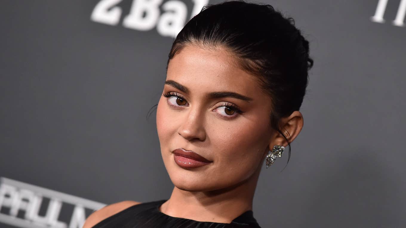 Kylie Jenner Gets Emotional Over Mean Comments About How She Messed Up Her Face kylie jenner