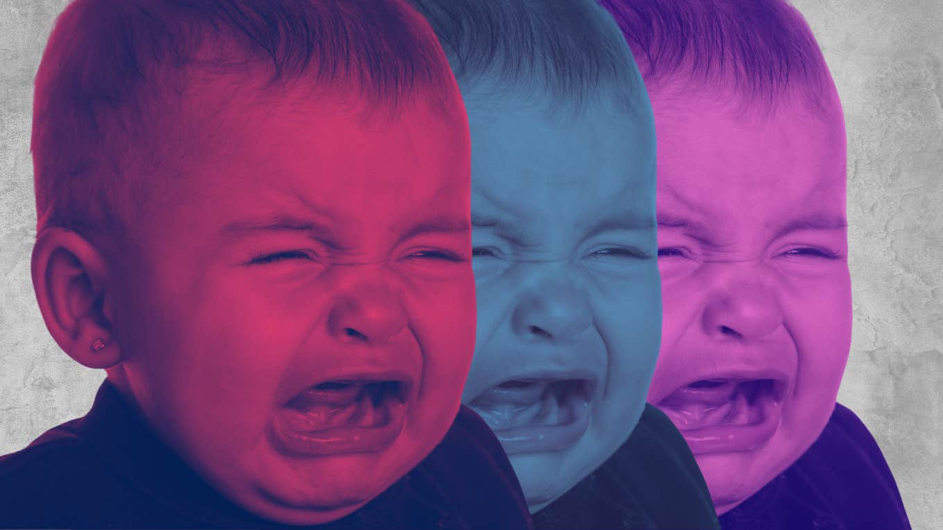 man upset at mom for bringing cryiing baby to restaurant 