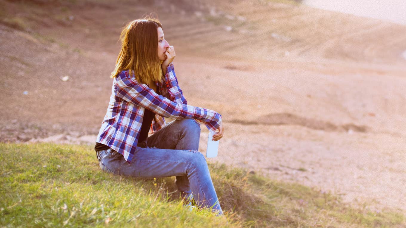 Negative behaviors that stop a woman from getting over her breakup.