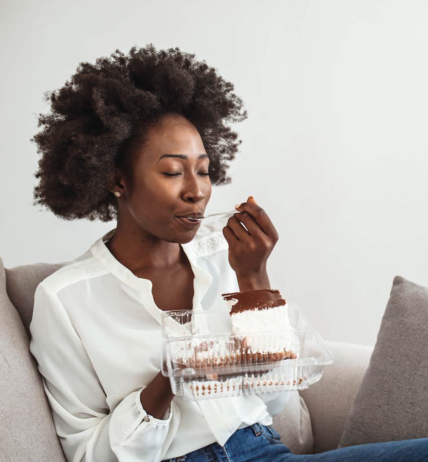 Eating cake to reward progress in the decluttering process
