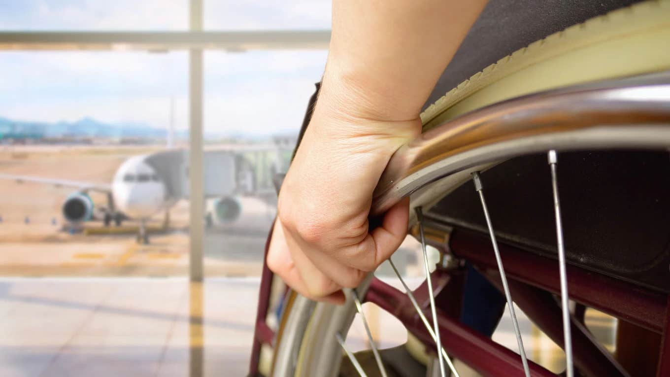 Woman Criticizes How Airline Employees Handled Her Wheelchair Person in wheelchair at airport