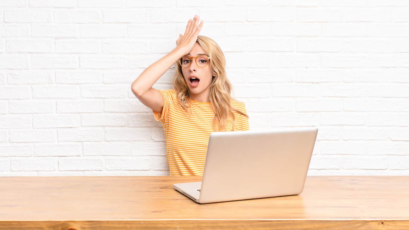 Woman Plays Dumb At Work To Avoid Being Taken For Granted Woman playing dumb