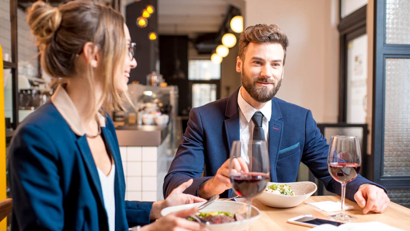 Boss Uses Salt & Pepper Test In Every Job Interview And Avoids Hiring Candidates Who Fail business people eating a meal