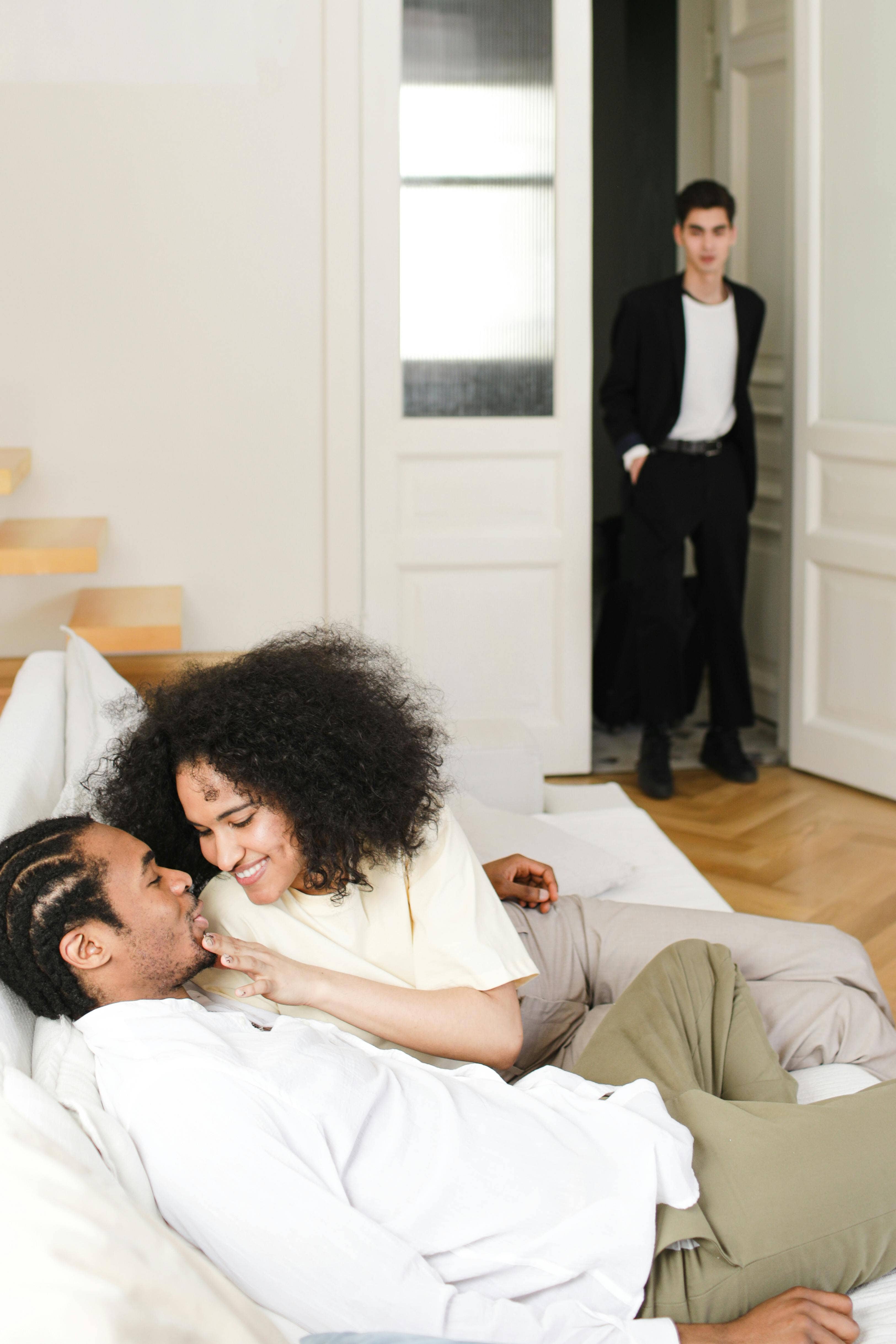  The 3 Real Reasons Why People In Happy Relationships Have Affairs 