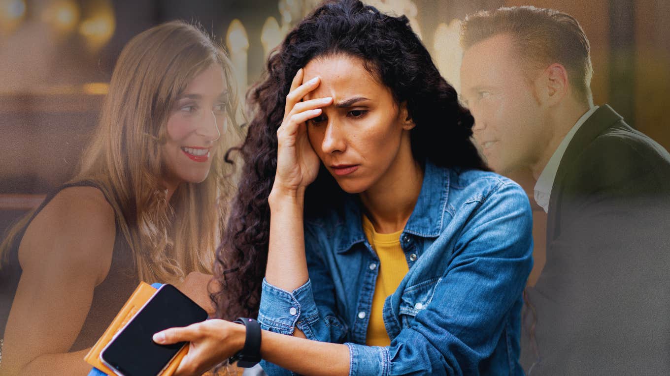 Dating Experts Reveal Tiny Signs He's A Player Woman learns signs from a dating expert that her partner is a player.