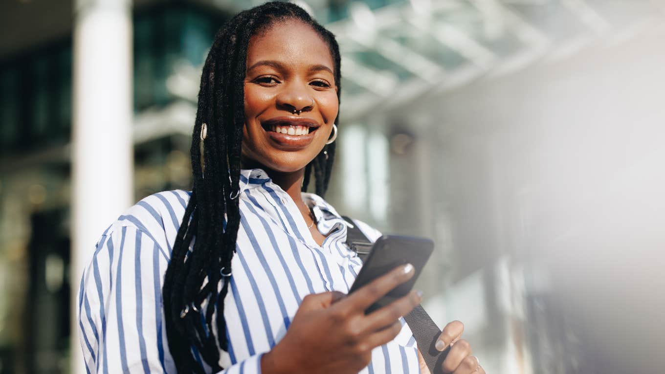 Extraordinary Traits Of Highly Productive People productive woman on her phone