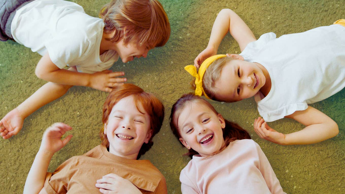 The Habits That Raise Positive Kids - That Adults Don't Even Realize Kids are positive because their parents raised them with certain habits.