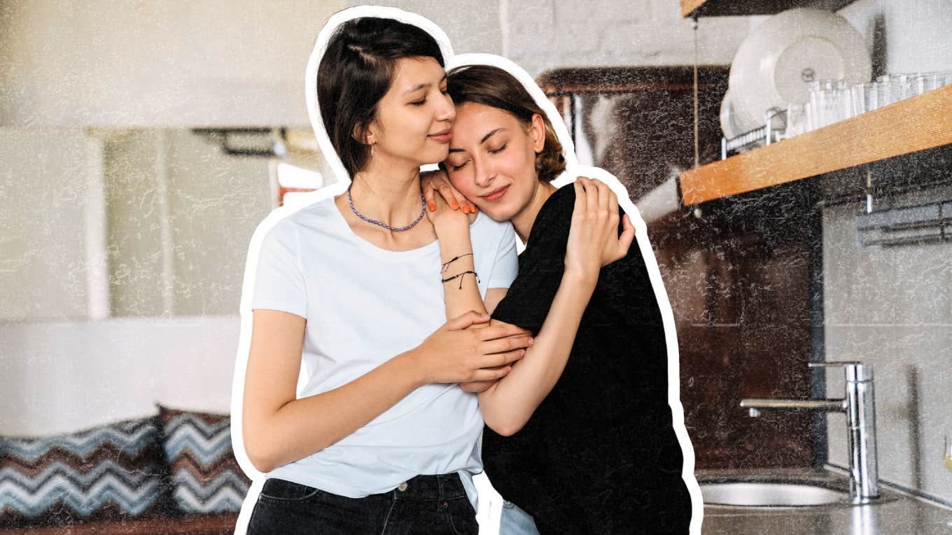 Ways To Deal With 'New Relationship Anxiety' Before You Self-Sabotage Couple embracing, dealing with new relationship anxiety