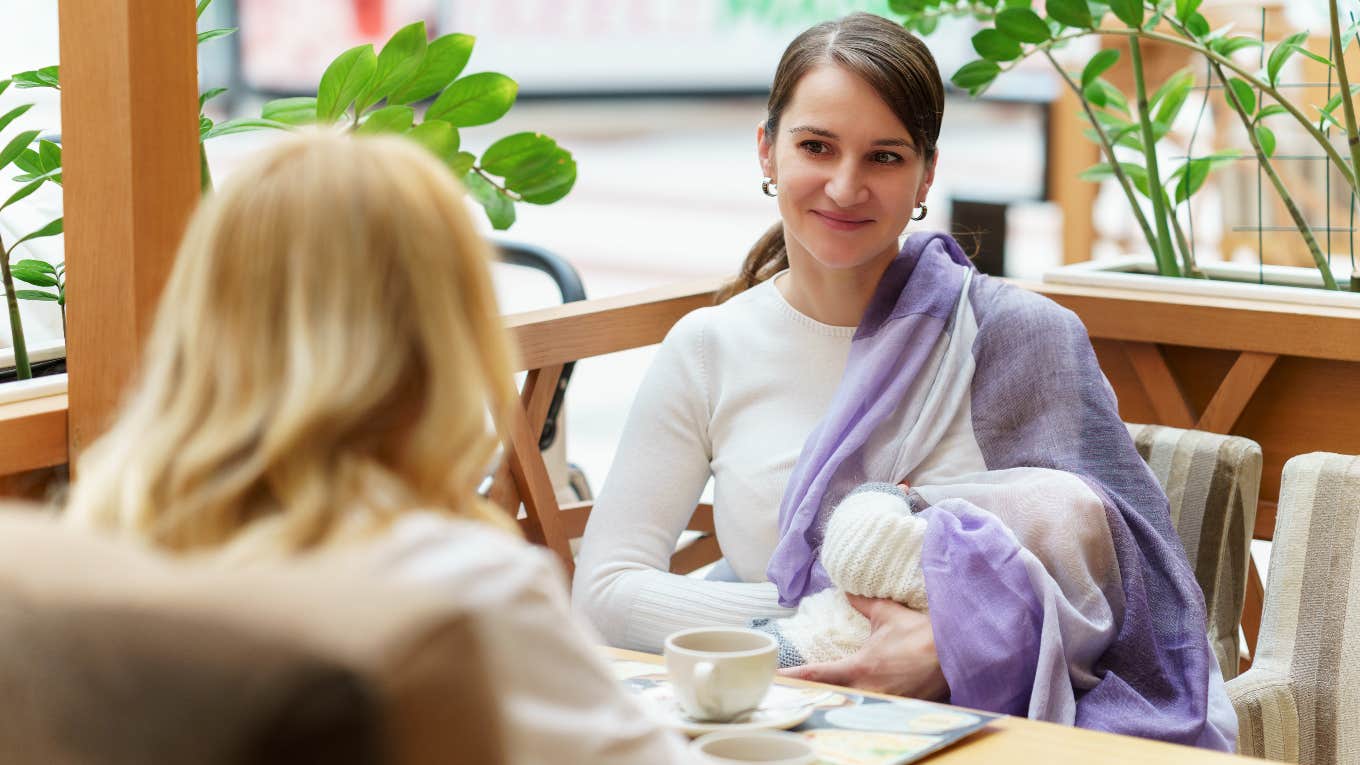 Vegan Restaurant Bans Kids Under Five And Openly Breastfeeding Moms In Order To Maintain Sanitary Standards Mom breastfeeding at restaurant
