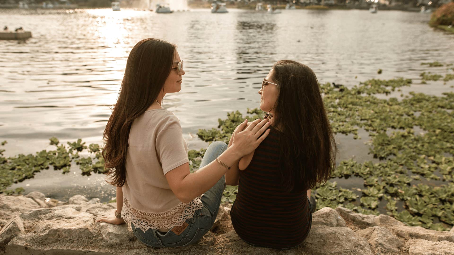 two women complimenting each other