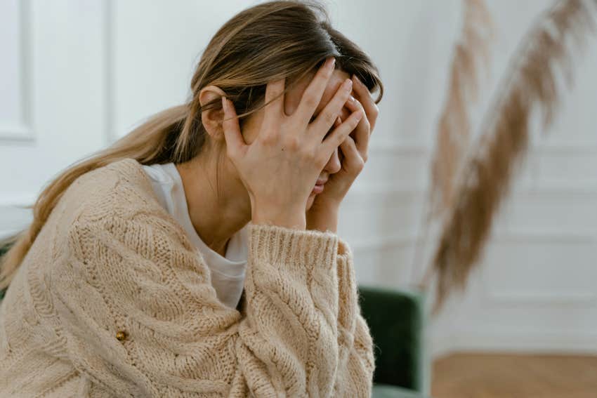 The Tiny Way To Know You Love A Narcissist Is A Thing You Do — Not Them