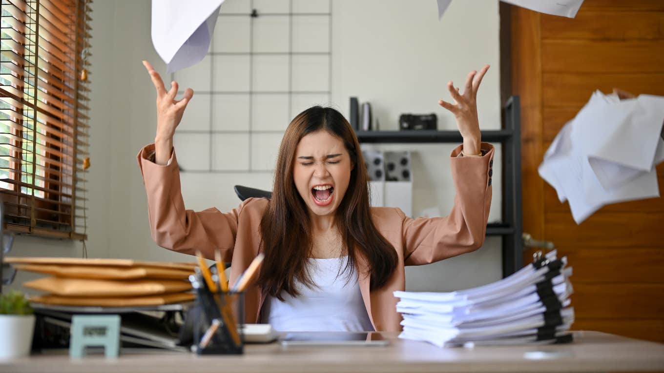 After A Woman’s Co-Worker Quit, She’s Told That 80% Of Her Job Is Now Her Responsibility — Without Any Additional Compensation Woman upset about work