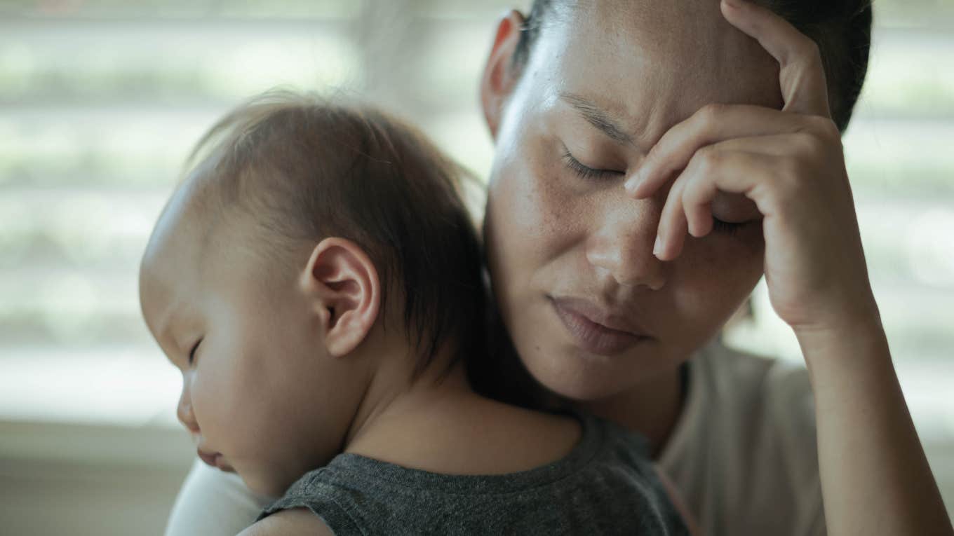 Mom Upset After Hearing Husband Say That He Hates Their 18-Month-Old Son Mom upset after hearing her husband say that he hates their son