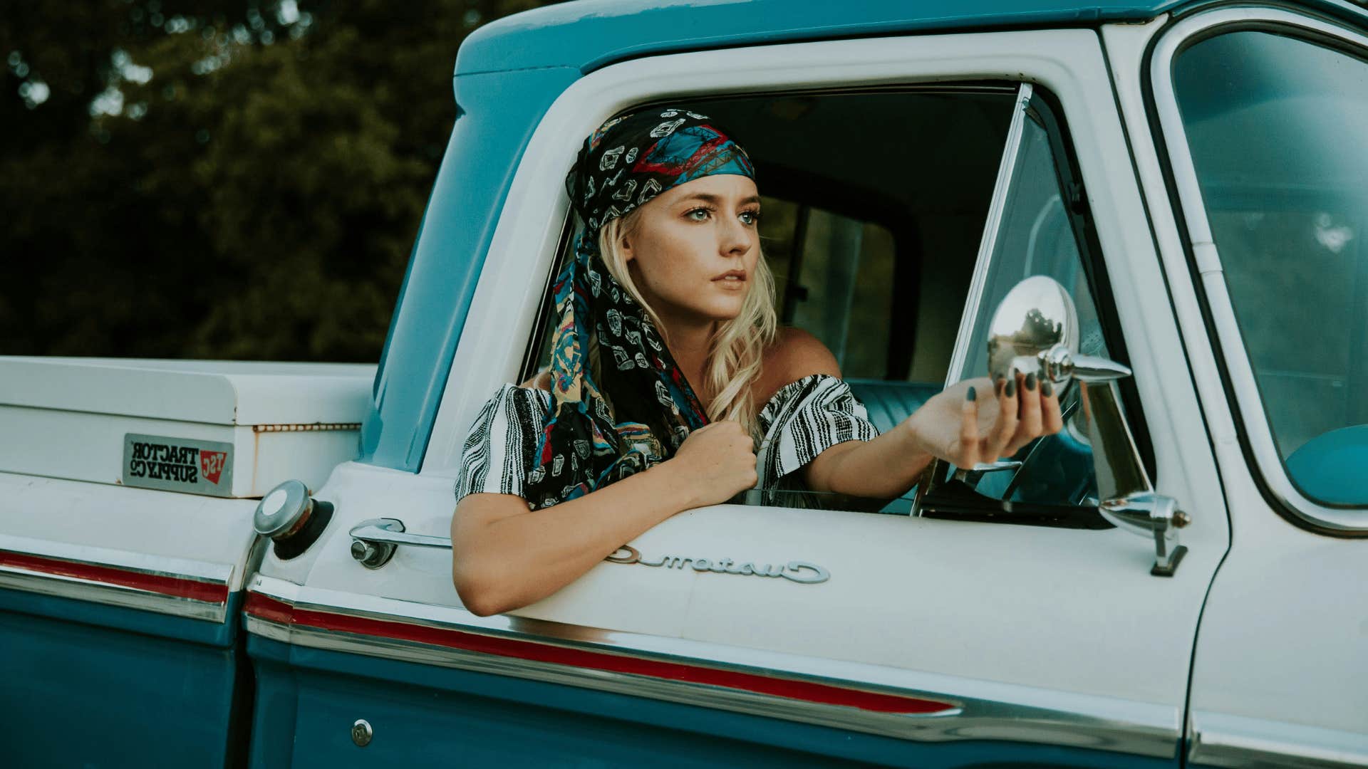 mysterious woman in car