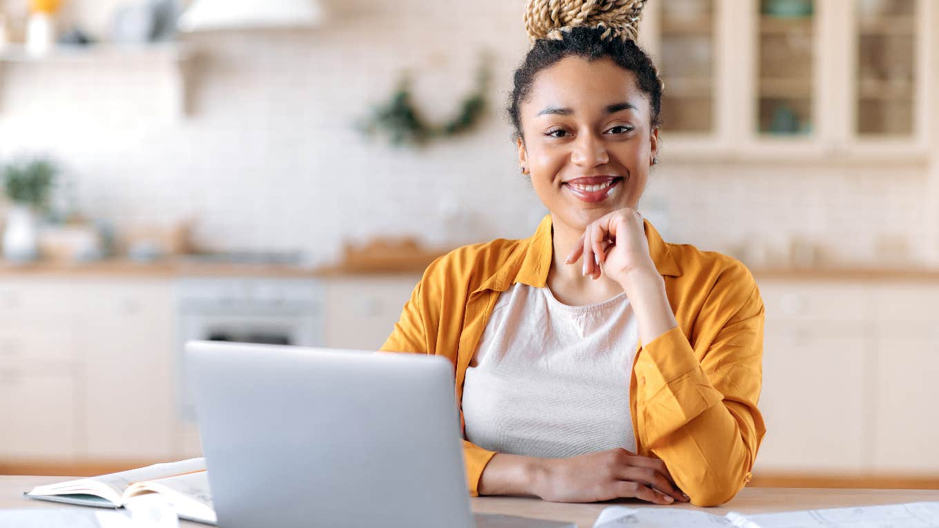 Workers Can Get More Accomplished In Less Time Once They Figure Out If They're A Lark Or An Owl Woman working
