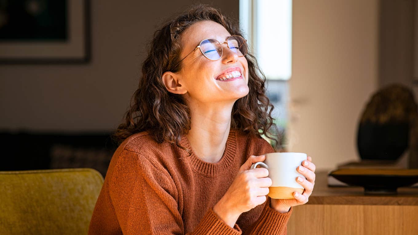 If You Want To Live The Good Life, Say Hello To These 14 New Rules Woman has a better life because she follows these rules.