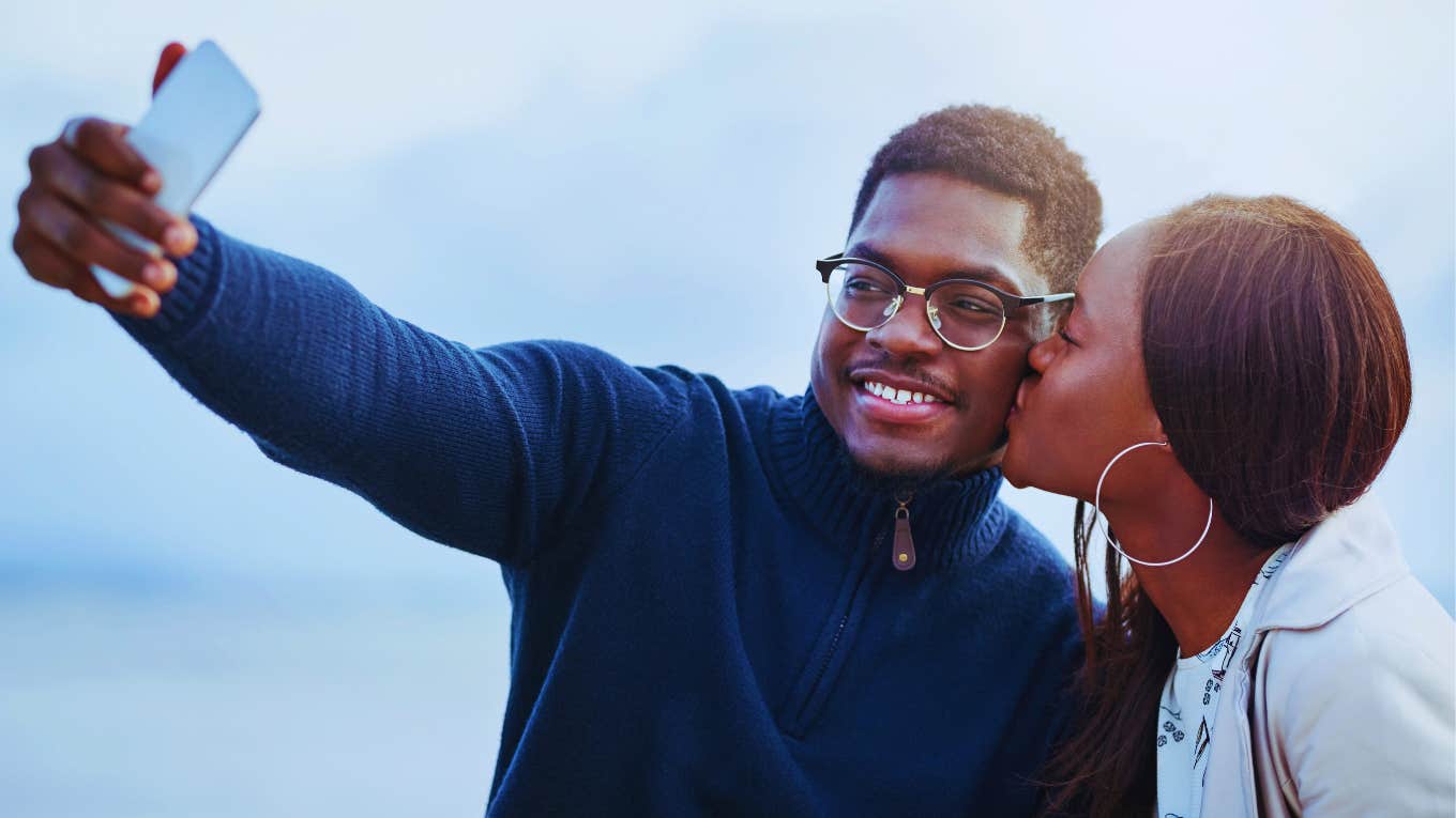 Clues That Let You Know Early On That A Relationship Will Last, According To Psychology Early on in relationship couple notices the clues that means they will last.