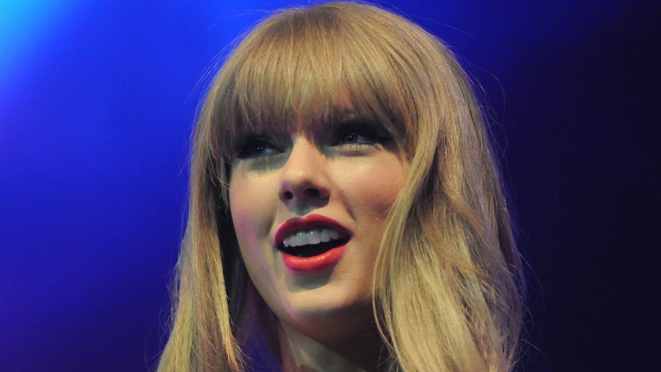 The 5 Most Therapeutic Taylor Swift Lyrics From TTPD Taylor Swift close up