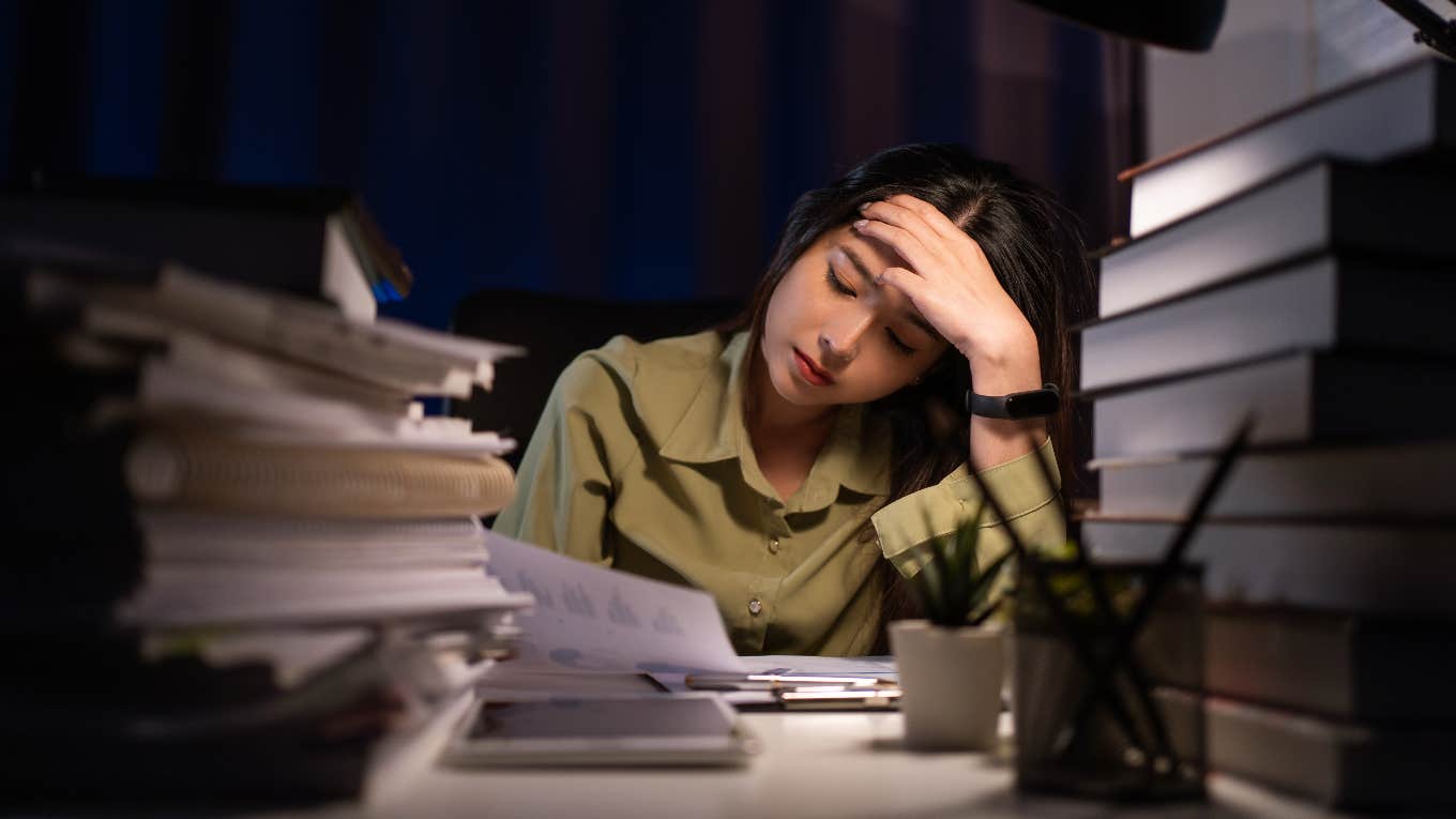 Grieving Mother Writes Letter To Daughter’s Employer After Their ‘Relentless Demands’ Cost Her Life Overworked woman