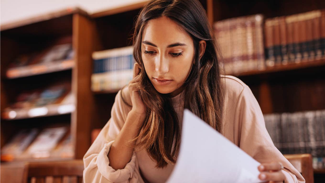 People Who Avoid These 4 Common Habits Have Superior Intelligence, According To Psychology Woman avoids common habits and has superior brainpower.