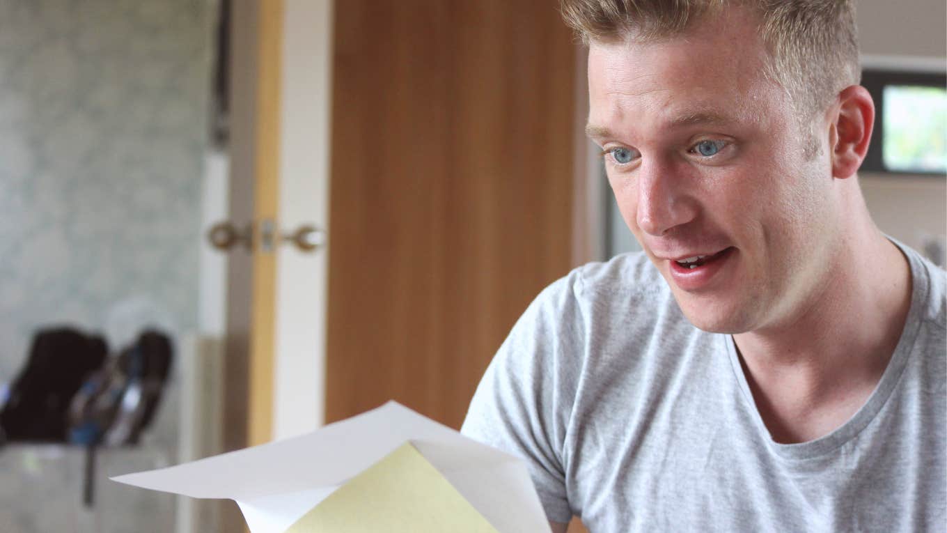 Man Receives Sweet Note From his Neighbors Asking Him to Keep His Music Down man reading letter