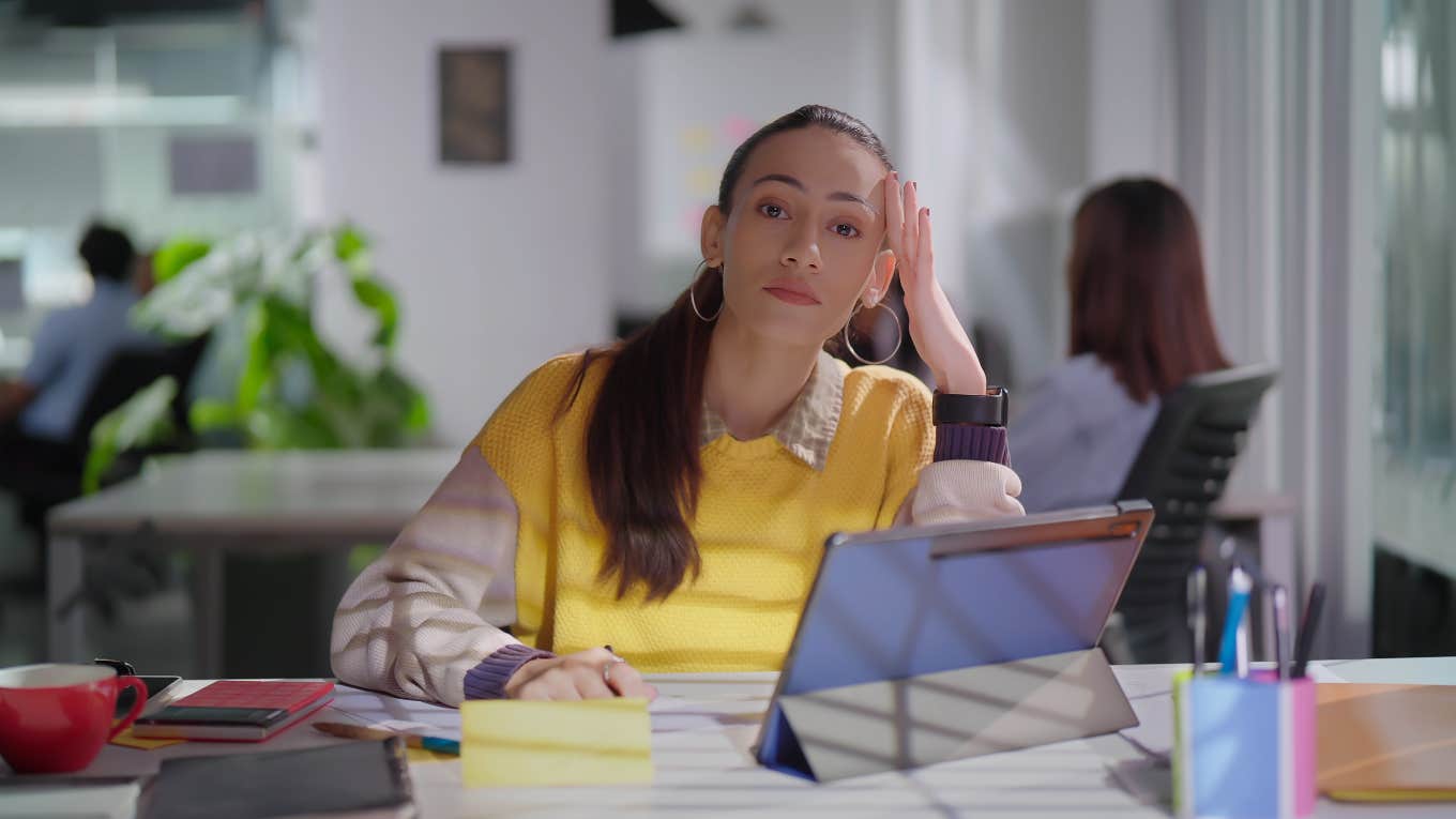 Millennial Manager Admits There's Nothing Quite As Humbling As Receiving Applications From Gen Z Job Seekers Millennial manager humbled by Gen Z job seekers