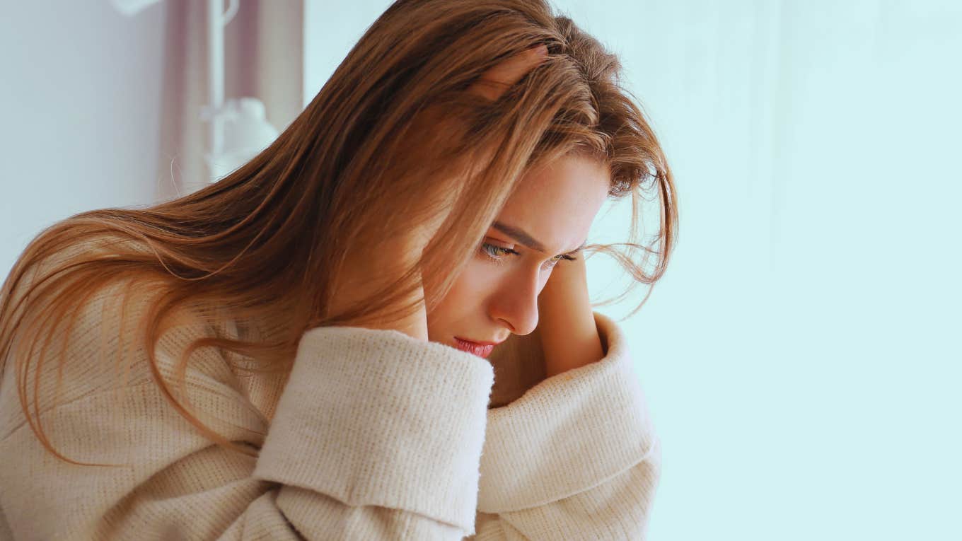The Big Risk Factors That Cause A Partner To Cheat, According To Psychology Woman notices the risk factors that will cause her partner to cheat.